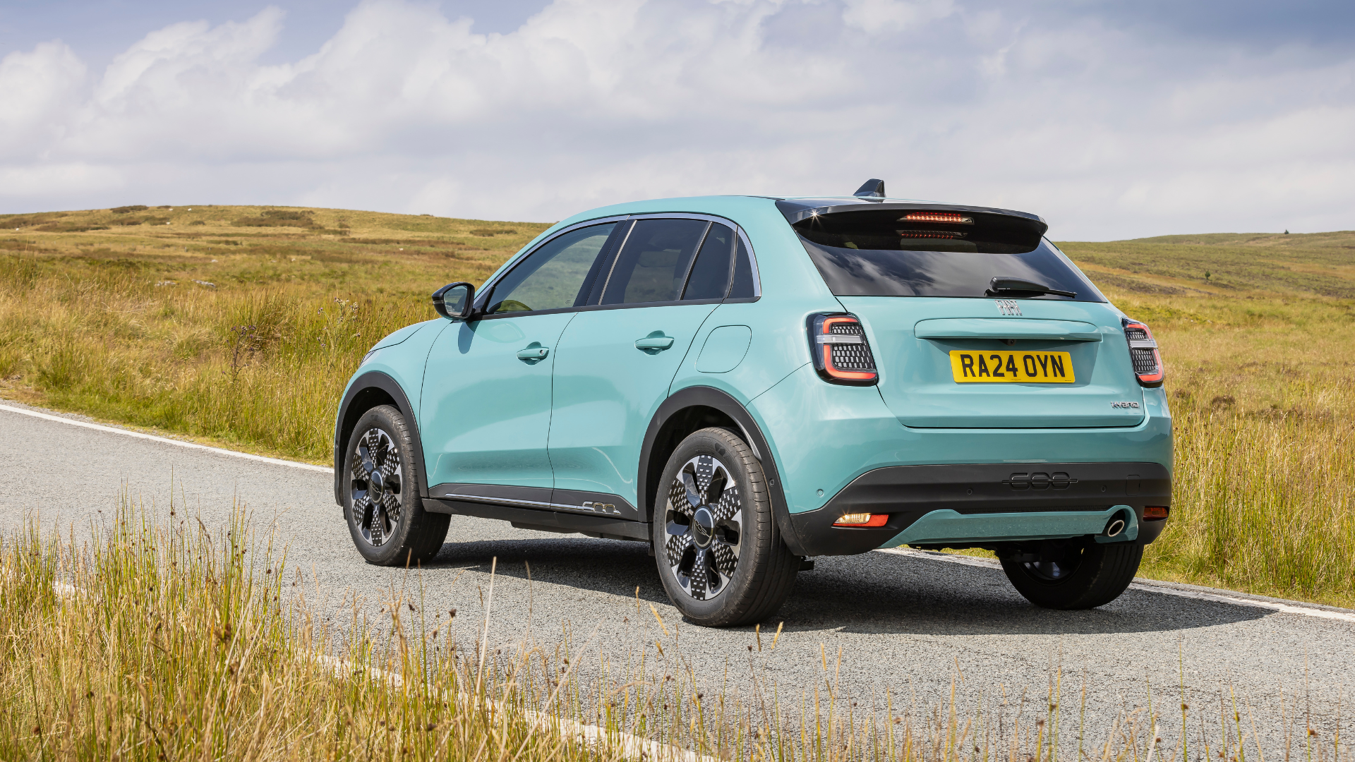 Award winning Fiat 600 now available with choice of full electric or two hybrid powertrains